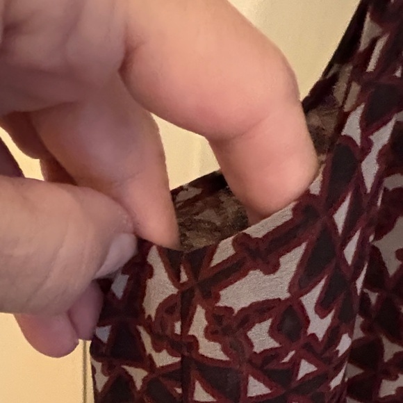 Cabi medium Sleeveless Top -grey black red Pattern in excellent condtion - Picture 3 of 7